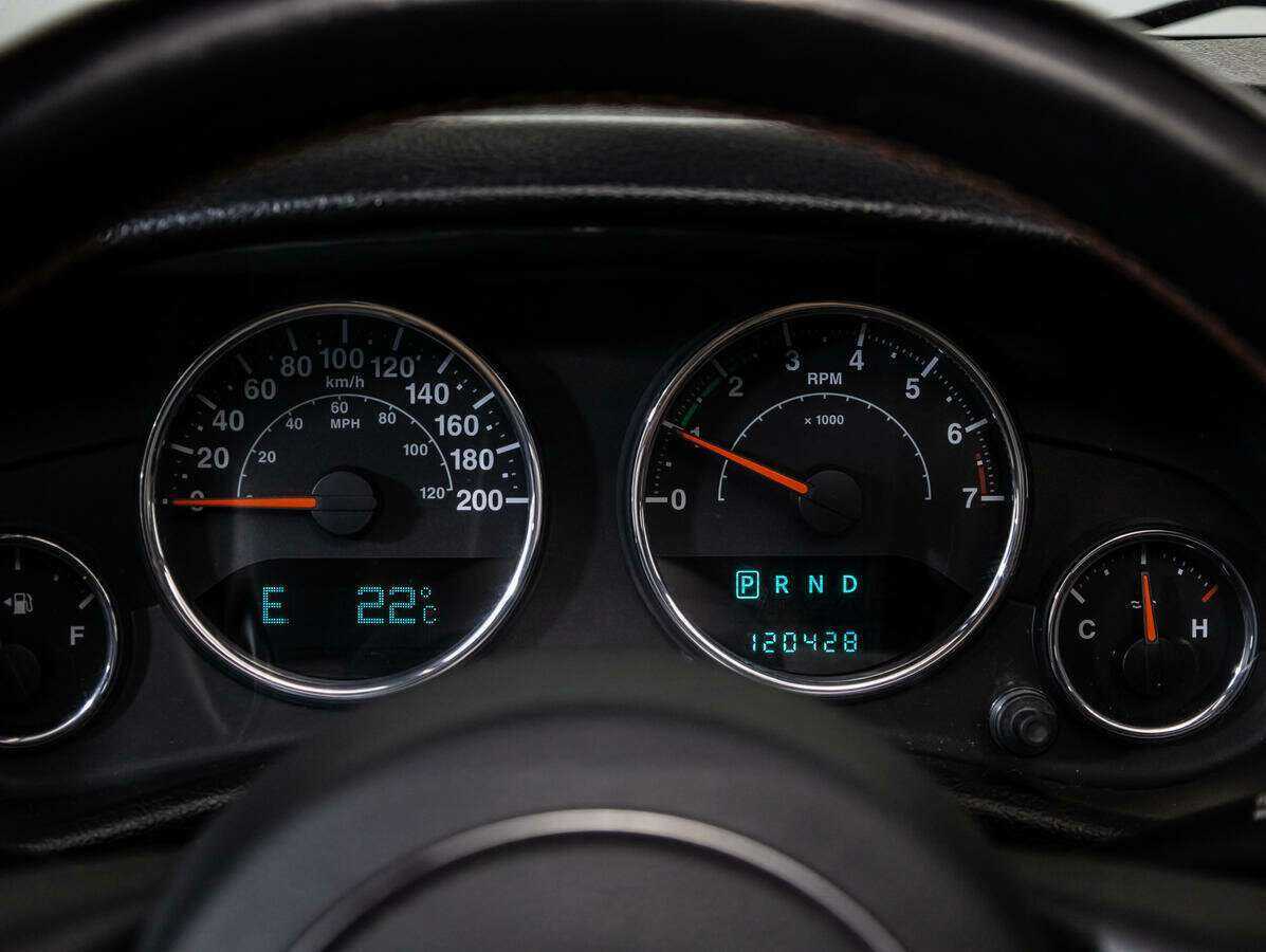 Купить Jeep Wrangler, 2011, 120 000 км, фото №11