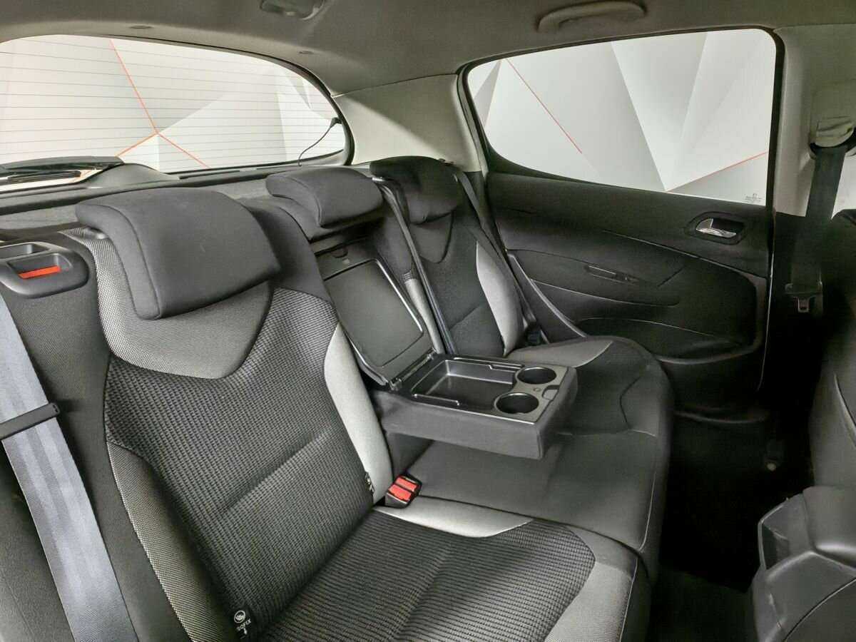 Купить Peugeot 308, 2011, 44 801 км, фото №12