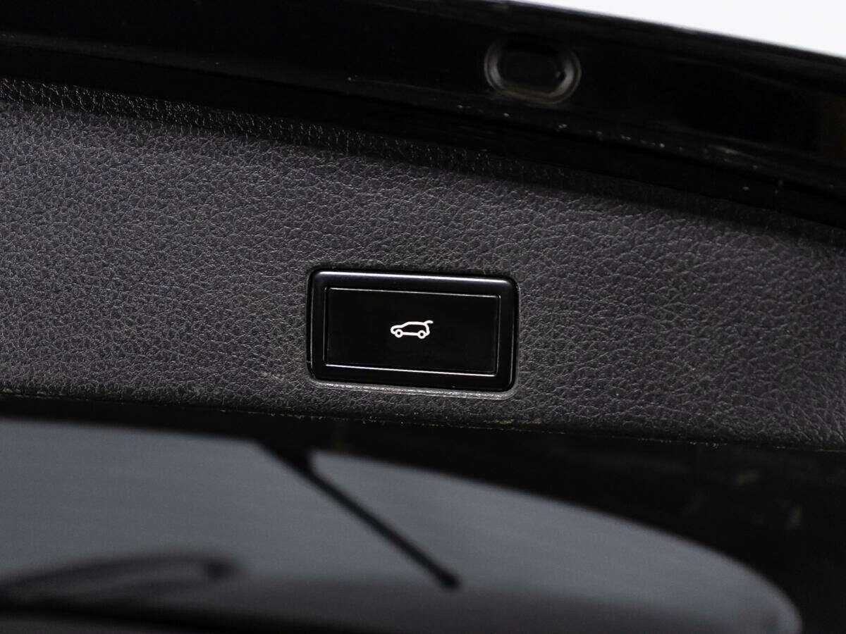 Купить Volkswagen Touareg, 2011, 331 380 км, фото №15