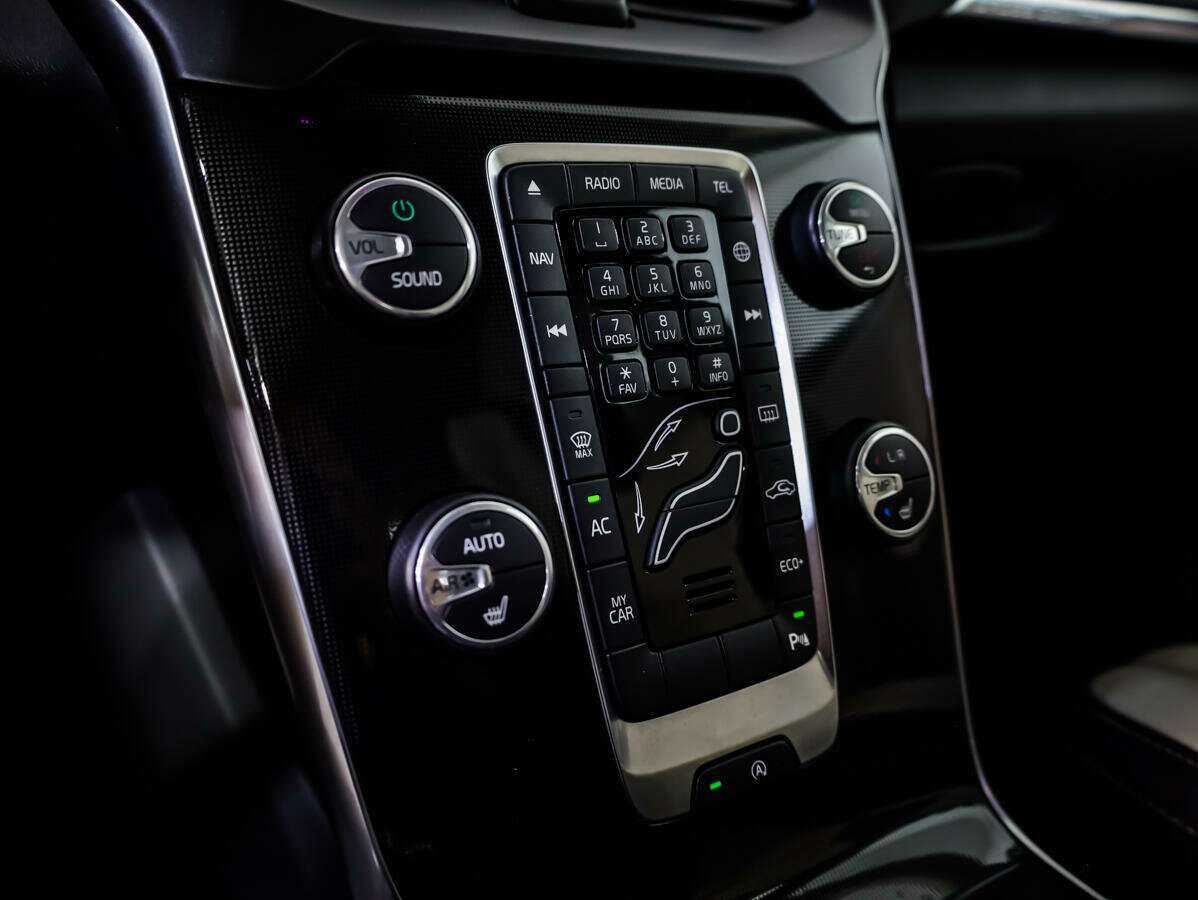 Купить Volvo V40 Cross Country, 2018, 96 348 км, фото №12