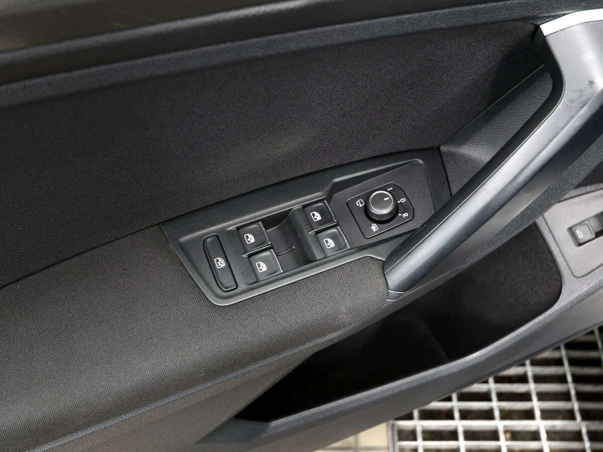 Купить Volkswagen Tiguan, 2019, 143 000 км, фото №16