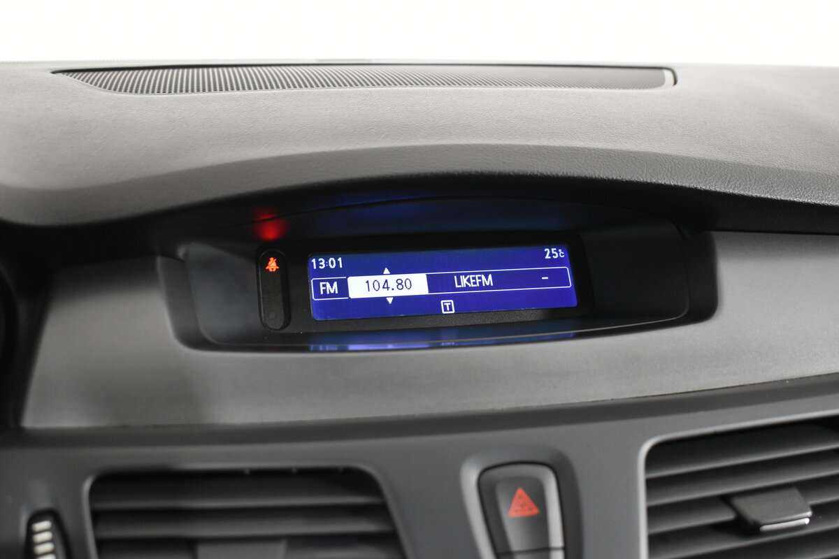 Купить Renault Latitude, 2013, 169 339 км, фото №17