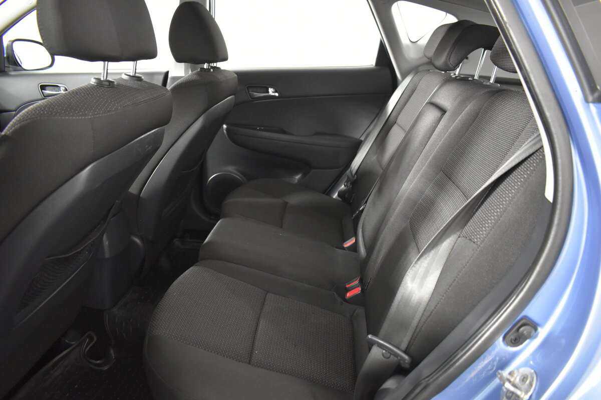 Купить Hyundai i30, 2011, 191 796 км, фото №7