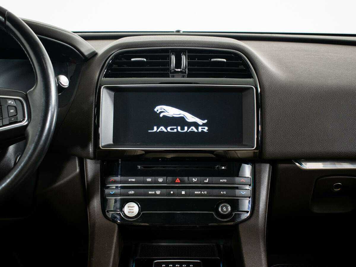 Купить Jaguar F-Pace, 2017, 91 866 км, фото №9