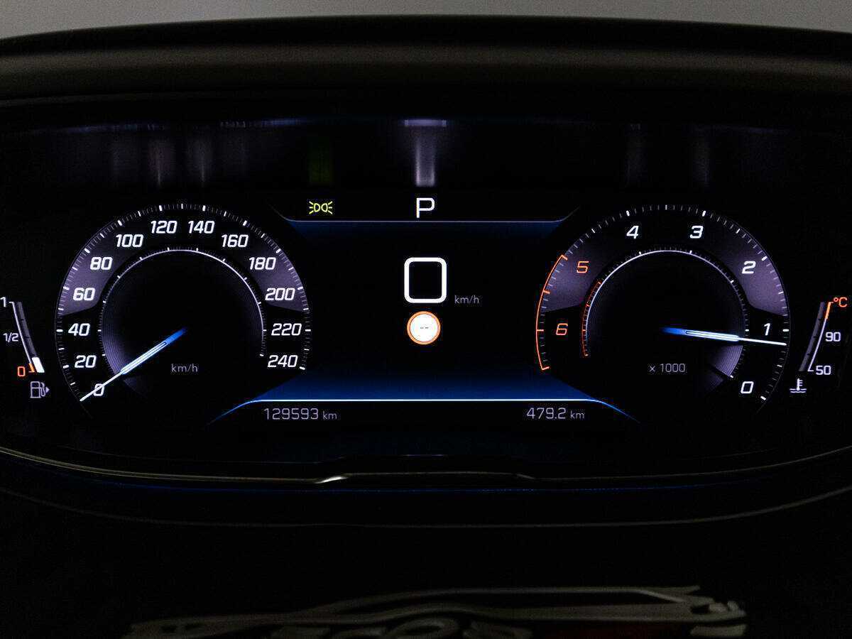 Купить Peugeot 5008, 2021, 129 261 км, фото №12