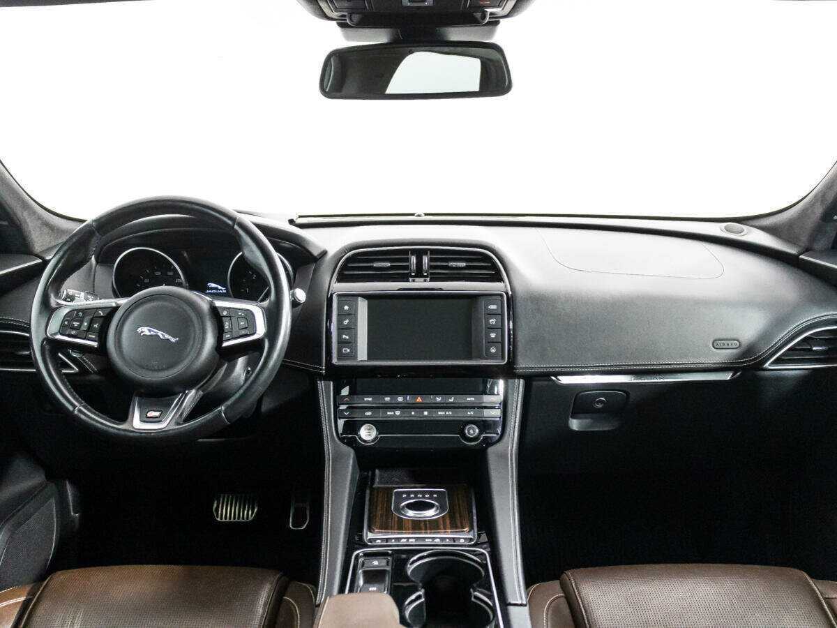 Купить Jaguar F-Pace, 2017, 137 396 км, фото №12