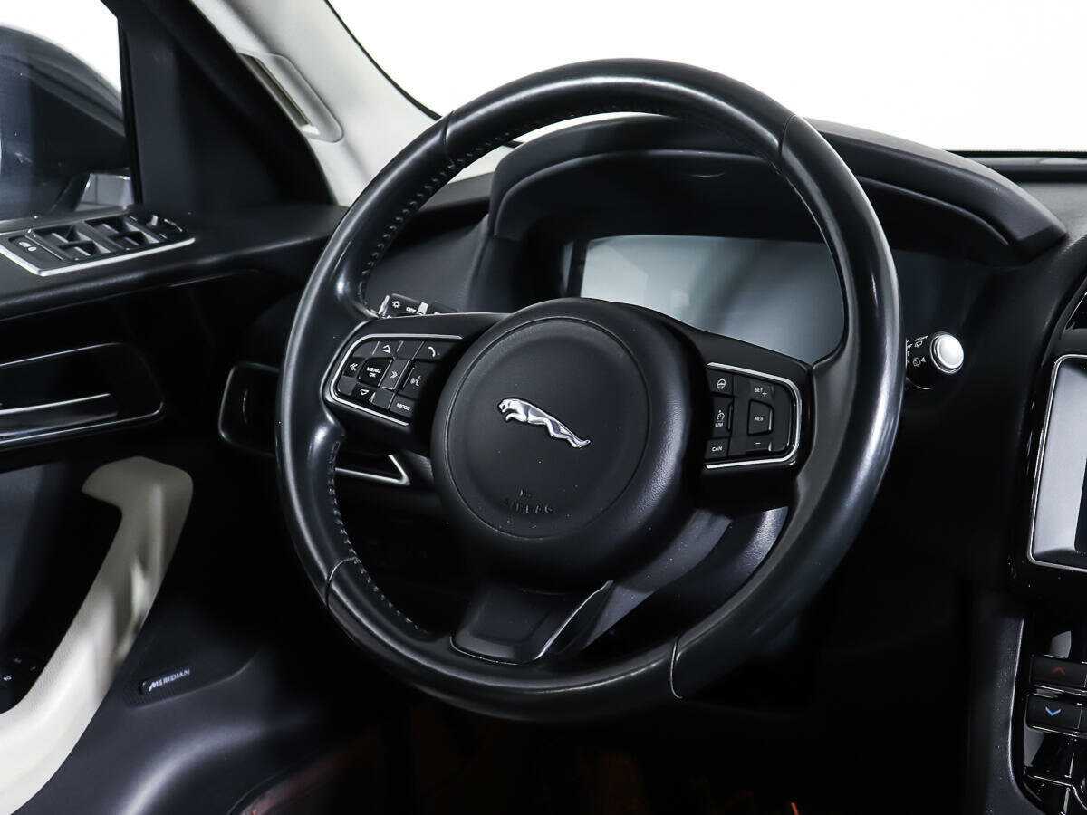 Купить Jaguar F-Pace, 2016, 139 271 км, фото №14