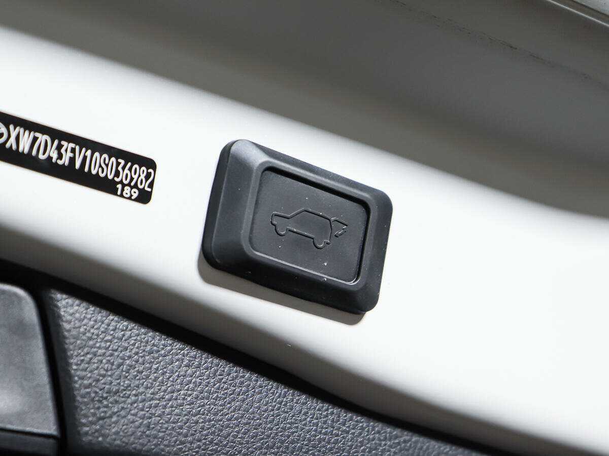 Купить Toyota RAV4, 2021, 33 941 км, фото №18