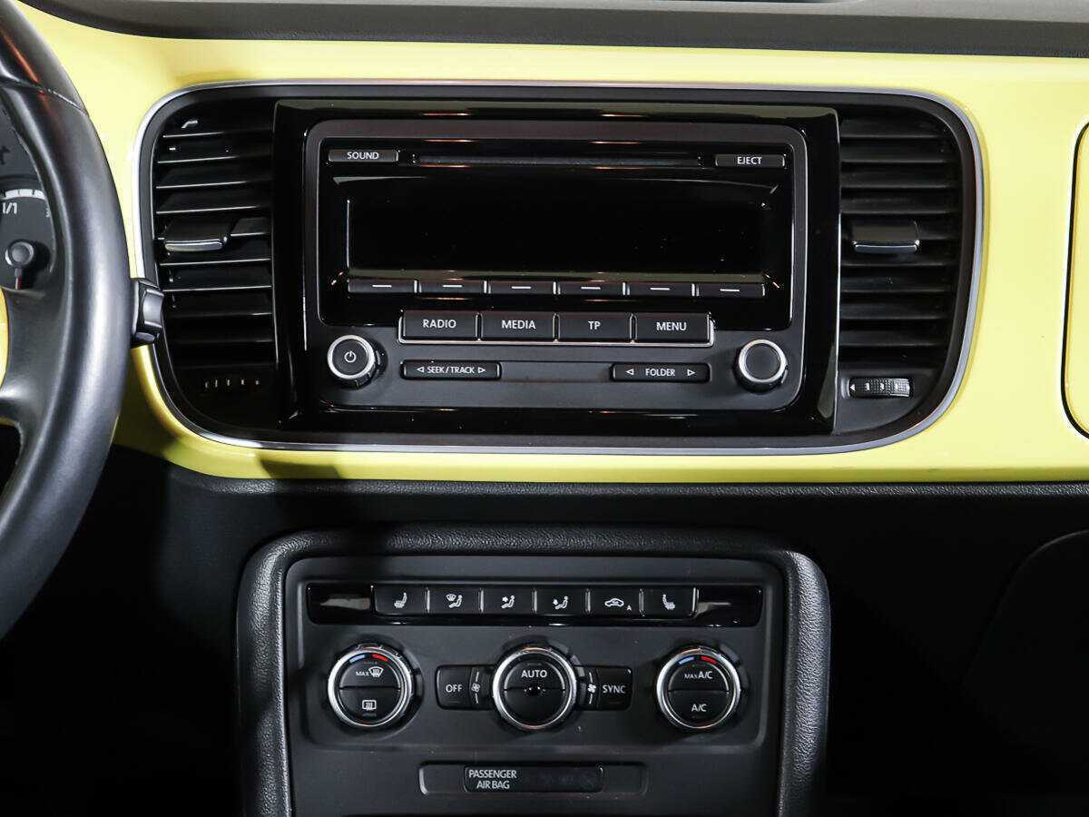 Купить Volkswagen Beetle, 2013, 94 222 км, фото №11