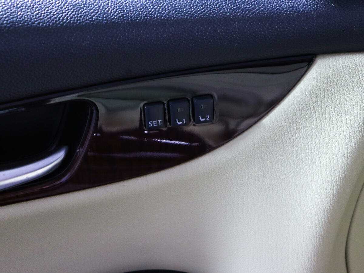 Купить Infiniti QX50, 2016, 168 379 км, фото №22