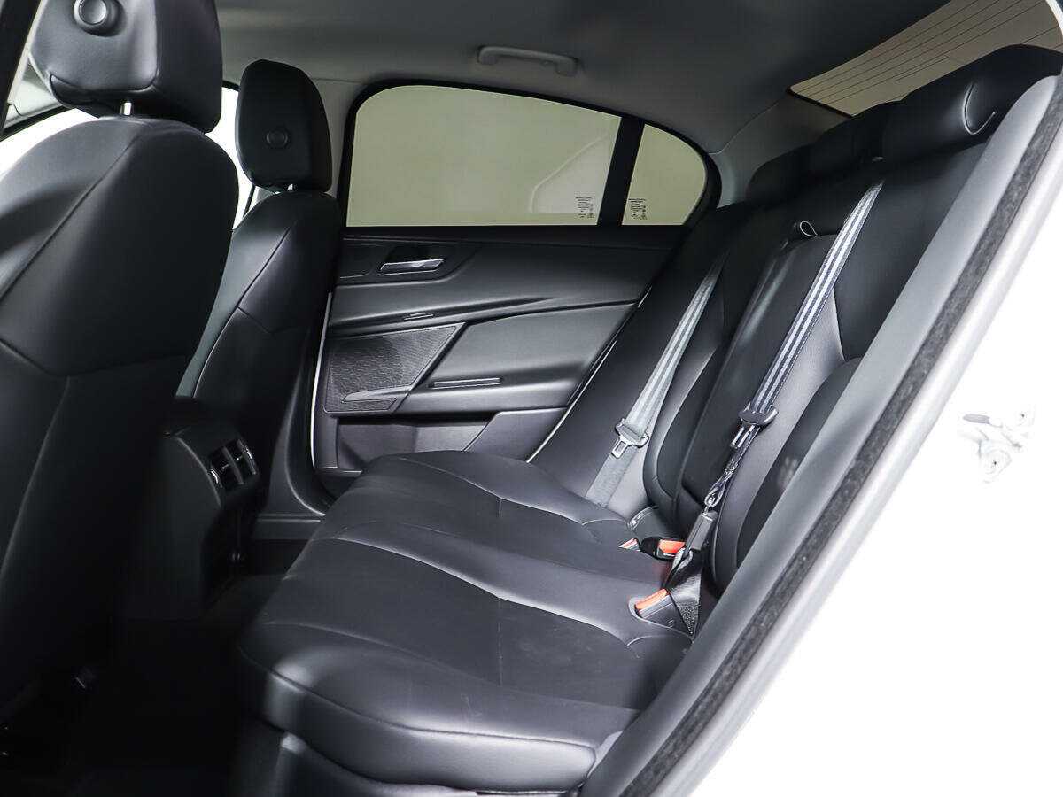 Купить Jaguar XE, 2015, 95 629 км, фото №10