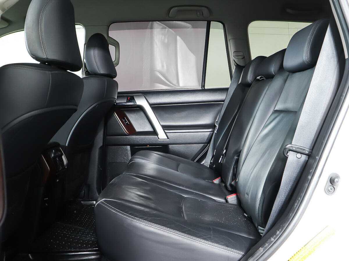 Купить Toyota Land Cruiser Prado, 2013, 137 057 км, фото №9