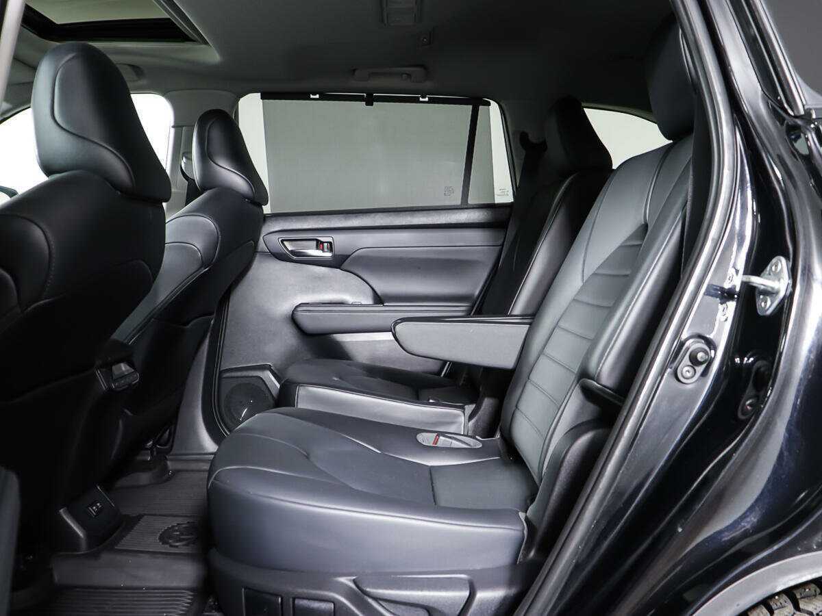 Купить Toyota Highlander, 2021, 17 089 км, фото №13