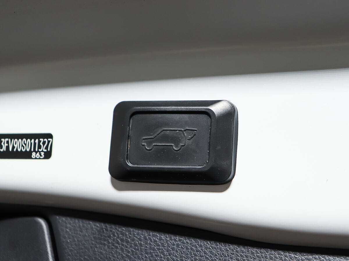 Купить Toyota RAV4, 2020, 47 302 км, фото №16