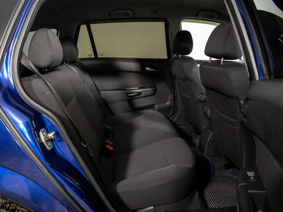 Купить Opel Astra, 2010, 173 790 км, фото №10