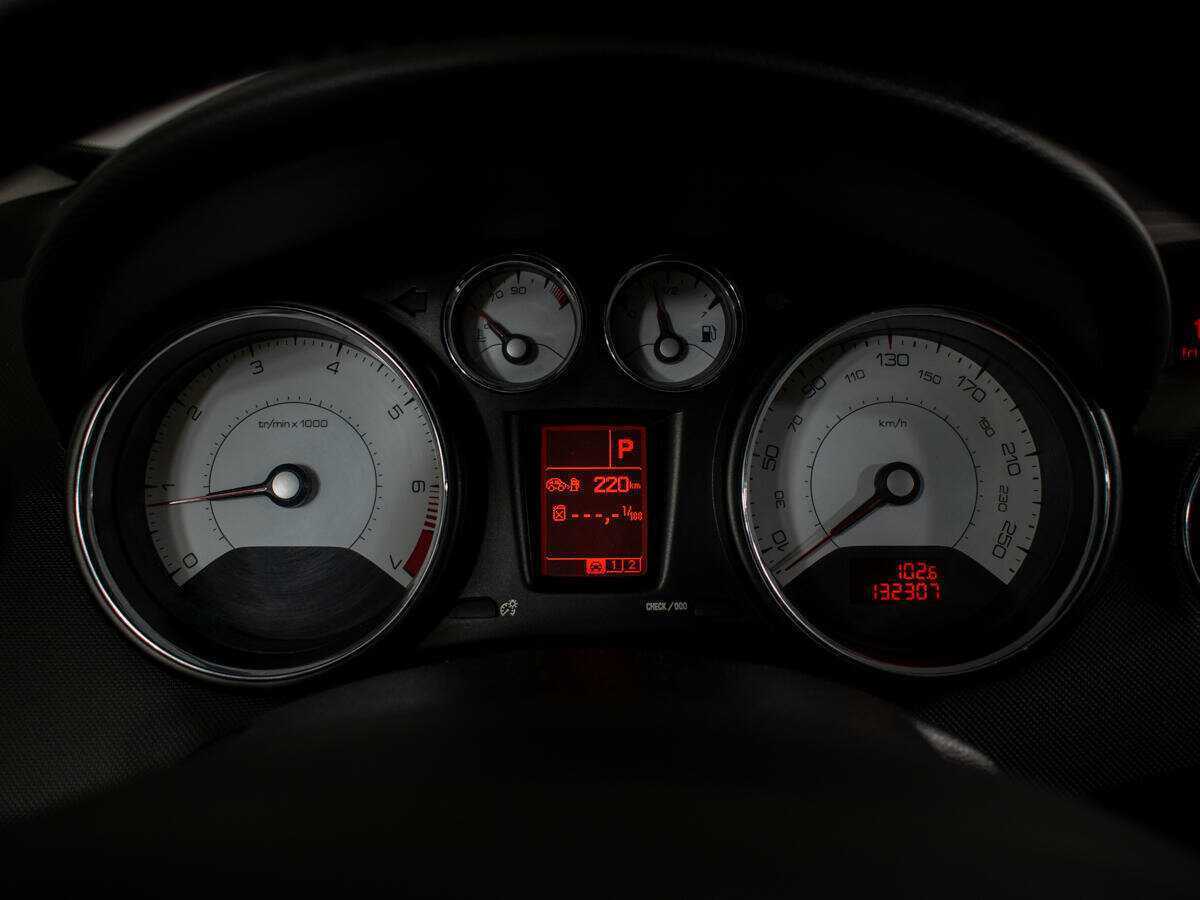 Купить Peugeot 308, 2011, 132 226 км, фото №10