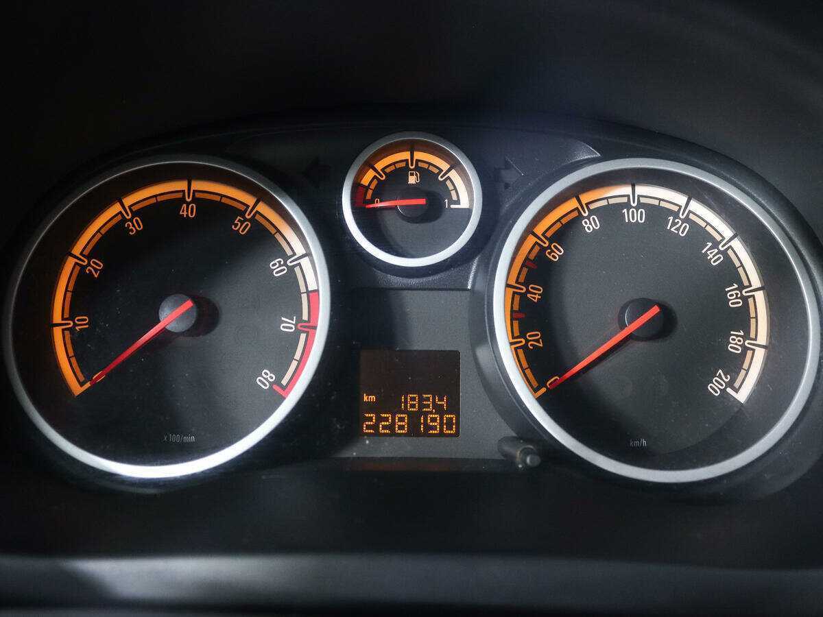 Купить Opel Corsa, 2009, 228 189 км, фото №9