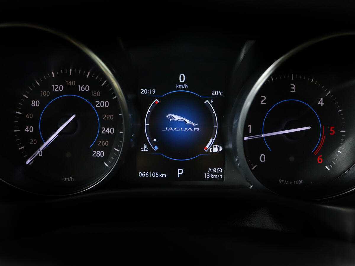 Купить Jaguar XE, 2016, 66 105 км, фото №11