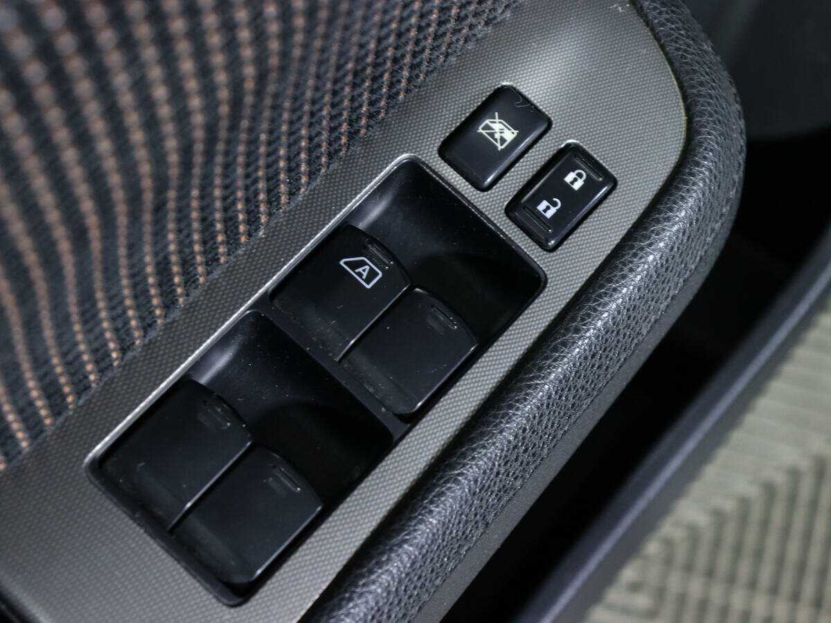 Купить Nissan Tiida, 2011, 97 000 км, фото №13