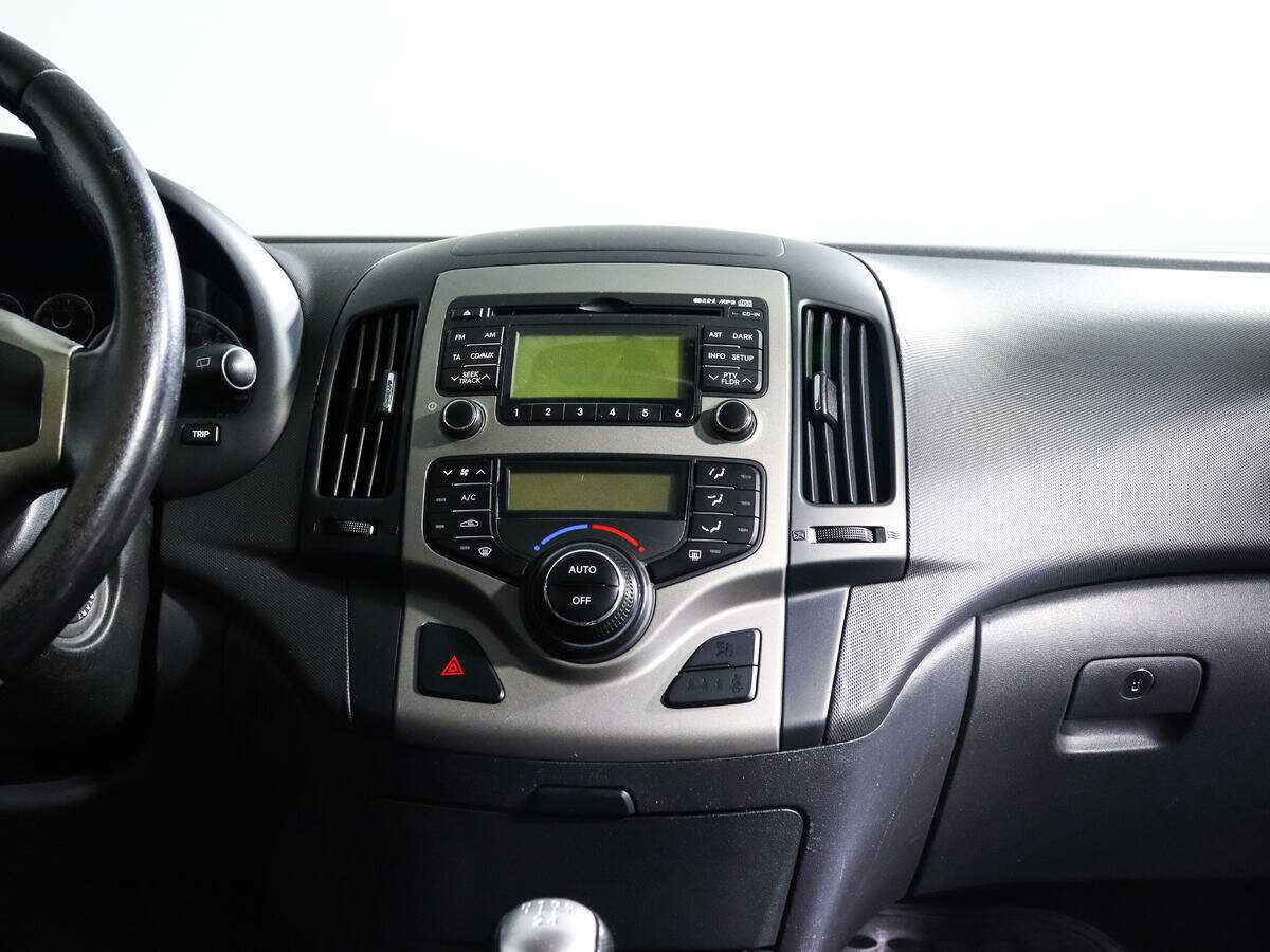 Купить Hyundai i30, 2009, 268 934 км, фото №13