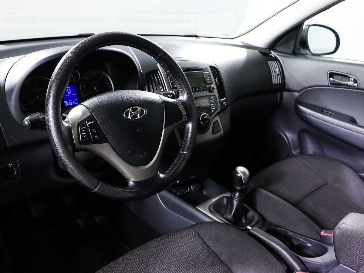 Купить Hyundai i30, 2009, 268 934 км, фото №14