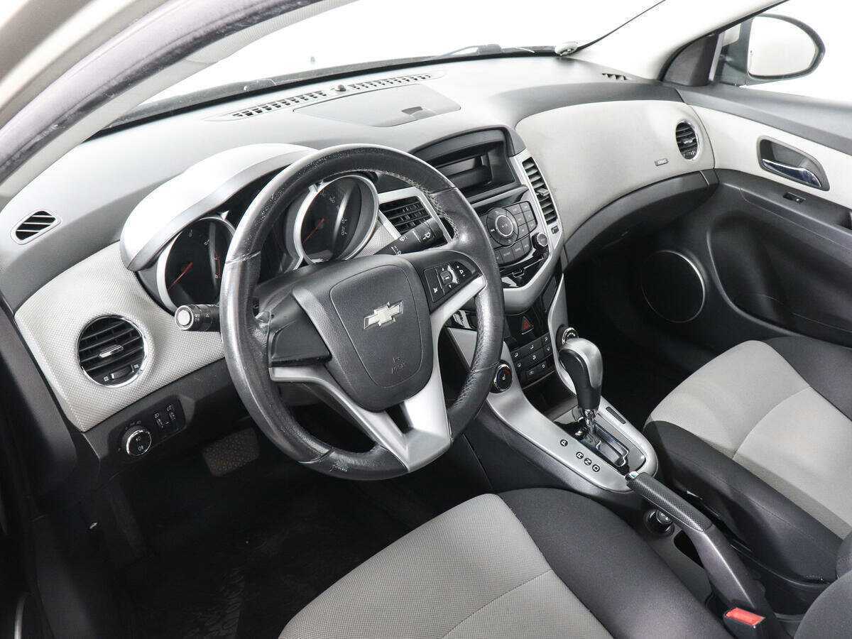 Купить Chevrolet Cruze, 2011, 179 585 км, фото №9