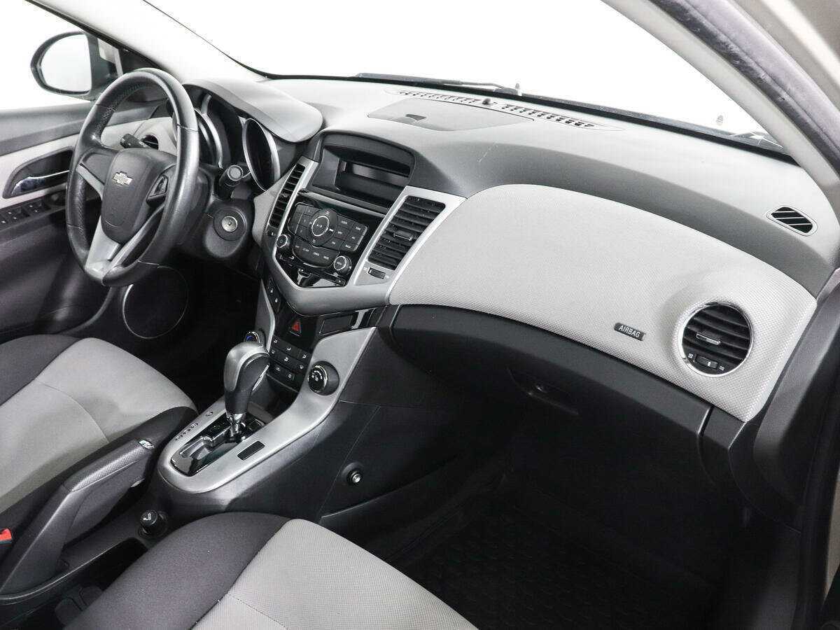 Купить Chevrolet Cruze, 2011, 179 585 км, фото №10