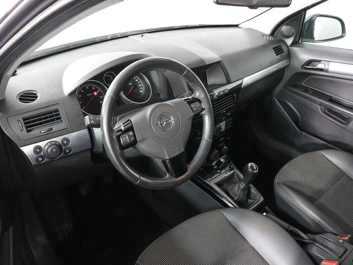 Купить Opel Astra, 2010, 213 809 км, фото №5