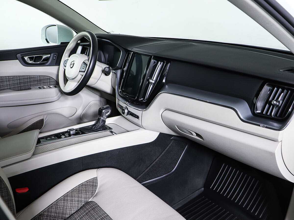 Купить Volvo XC60, 2018, 57 500 км, фото №9