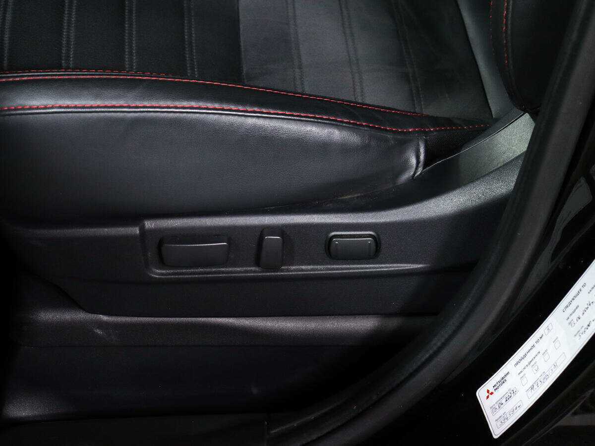 Купить Mitsubishi Outlander, 2020, 69 789 км, фото №17