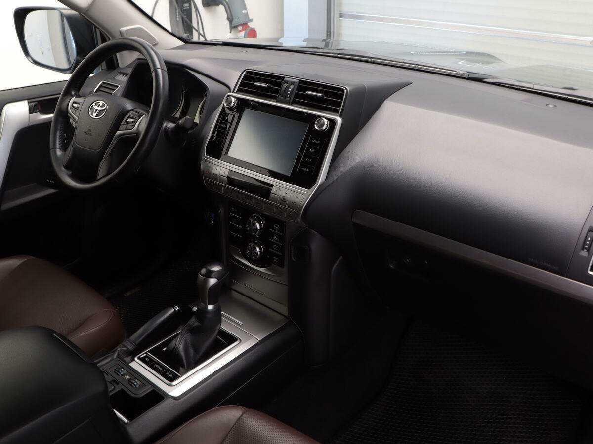Купить Toyota Land Cruiser Prado, 2017, 128 900 км, фото №7