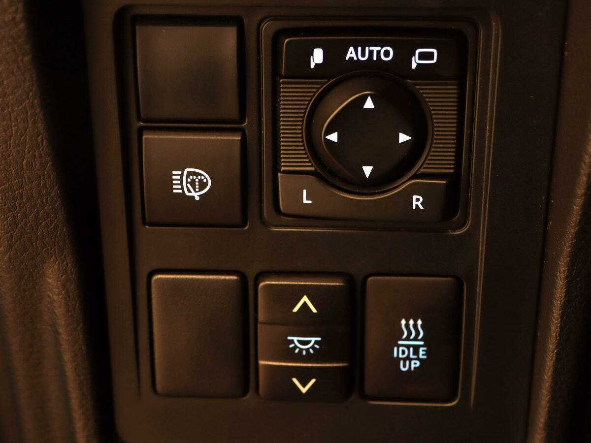 Купить Toyota Land Cruiser Prado, 2017, 128 900 км, фото №16