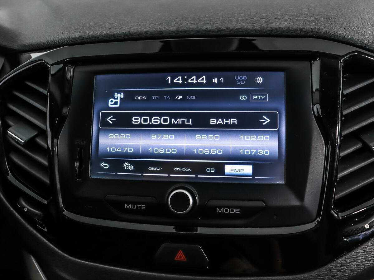 Купить Lada (ВАЗ) Vesta SW Cross, 2019, 60 374 км, фото №13