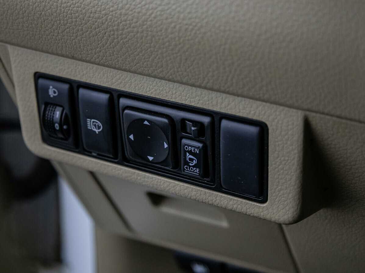 Купить Nissan Tiida, 2011, 149 854 км, фото №15