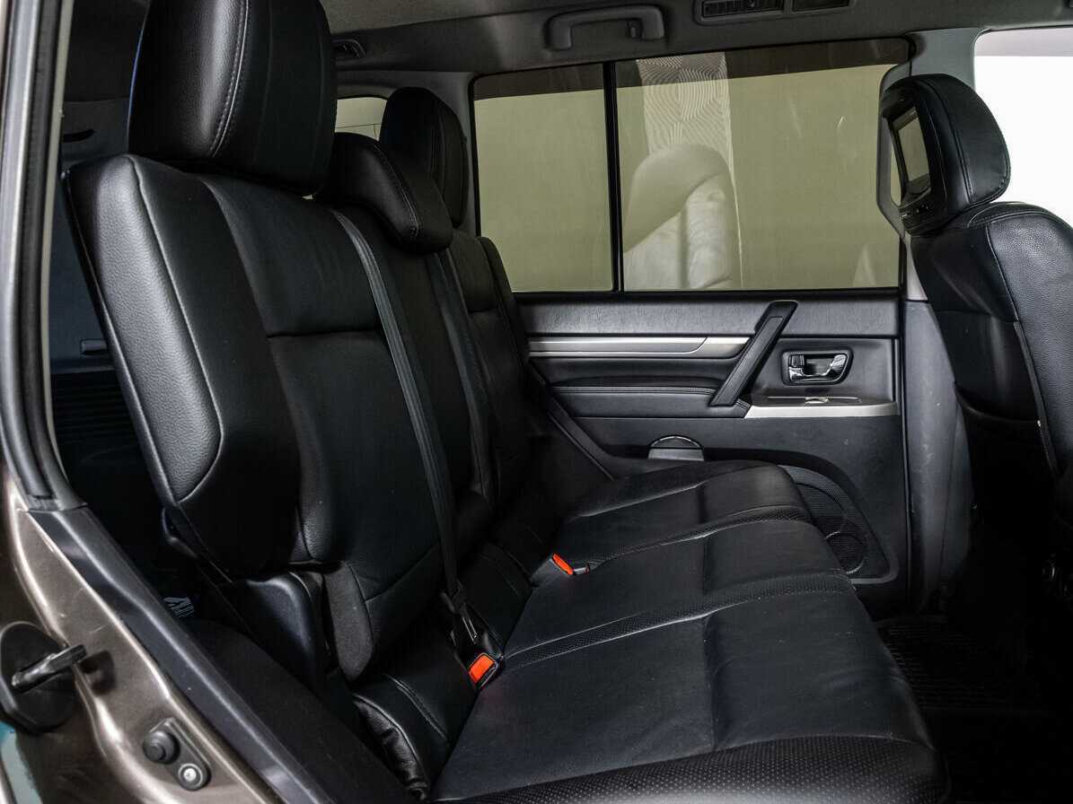 Купить Mitsubishi Pajero, 2011, 179 760 км, фото №8