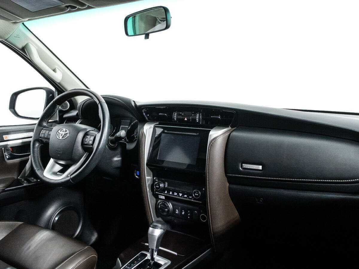Купить Toyota Fortuner, 2019, 71 493 км, фото №9