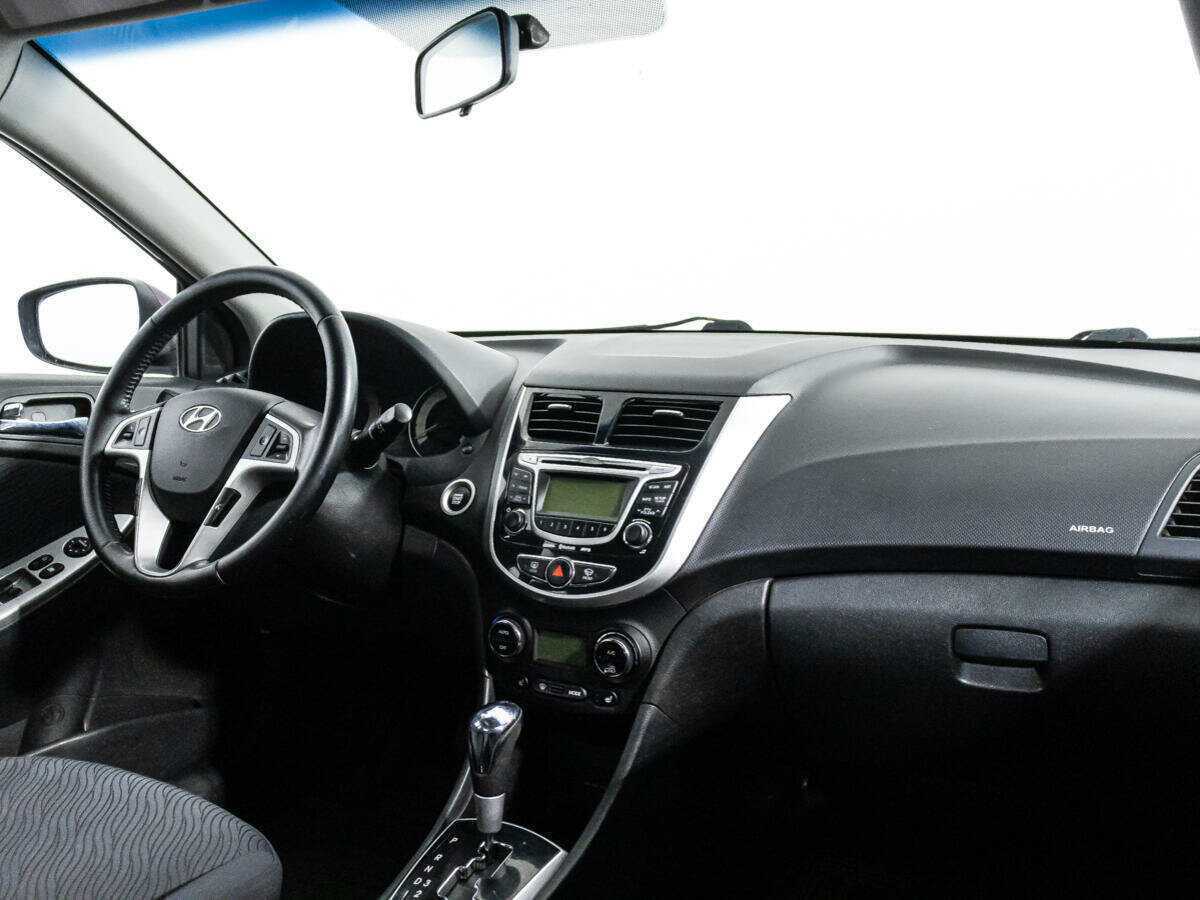 Купить Hyundai Solaris, 2011, 207 975 км, фото №9