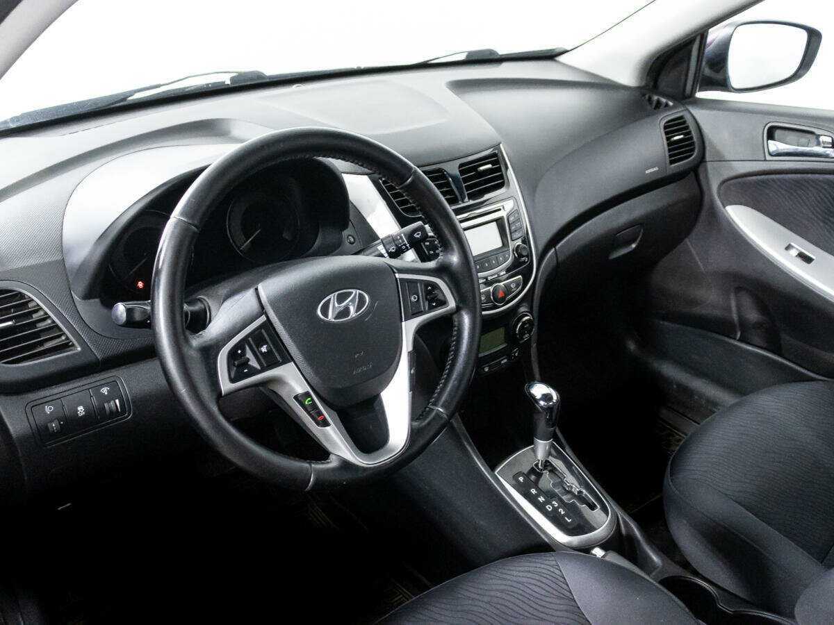 Купить Hyundai Solaris, 2011, 207 975 км, фото №11