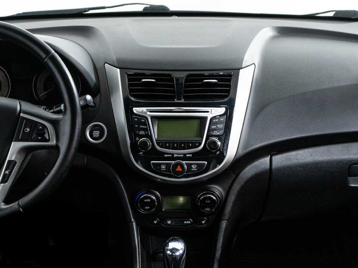 Купить Hyundai Solaris, 2011, 207 975 км, фото №14