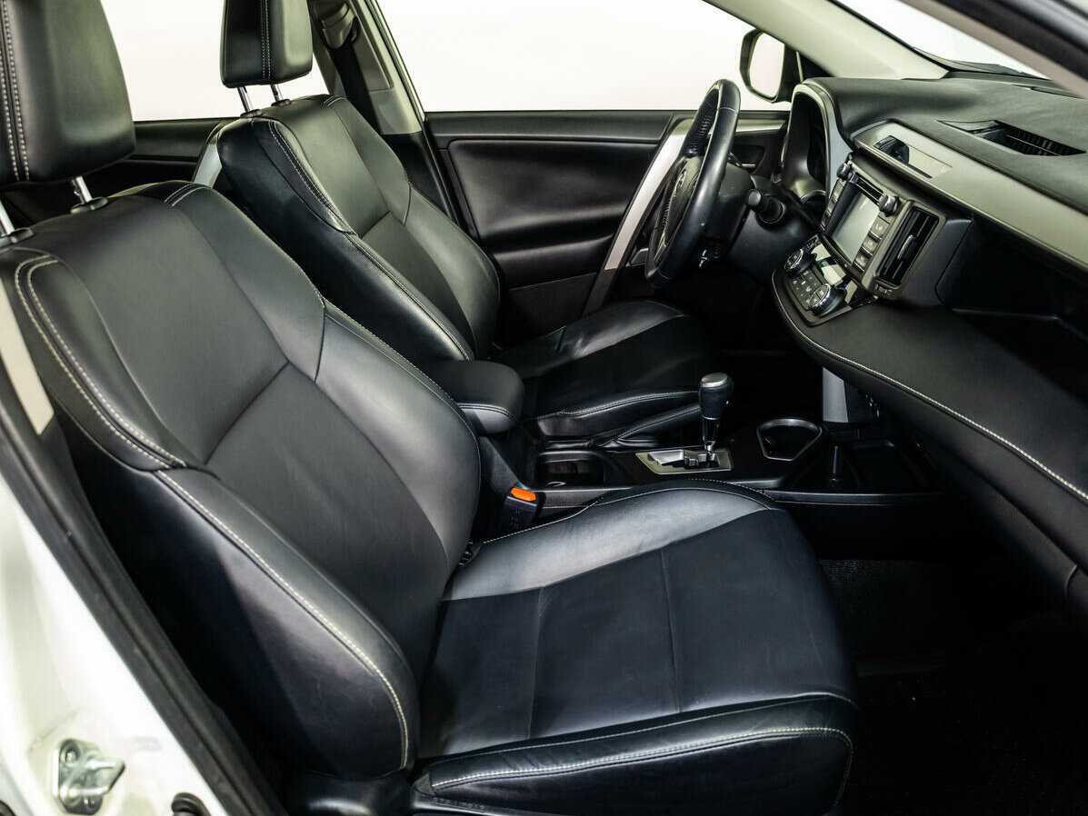 Купить Toyota RAV4, 2015, 68 190 км, фото №9