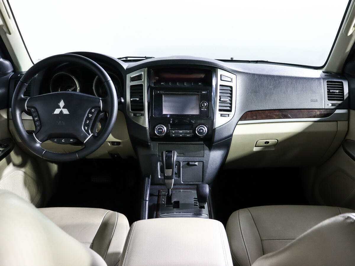 Купить Mitsubishi Pajero, 2017, 100 000 км, фото №10