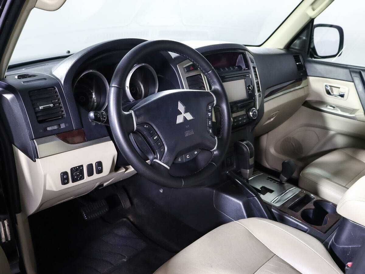 Купить Mitsubishi Pajero, 2017, 100 000 км, фото №12