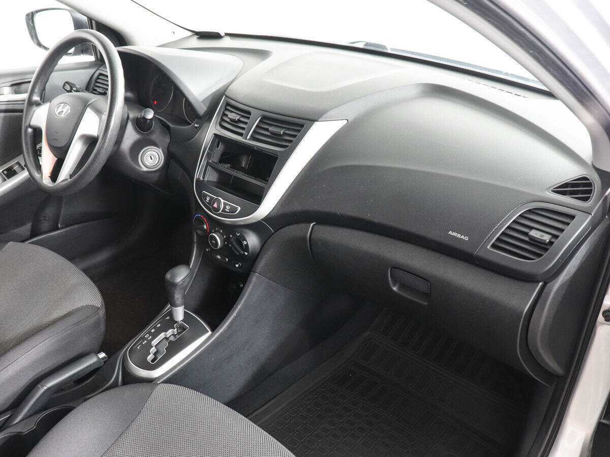 Купить Hyundai Solaris, 2011, 75 553 км, фото №10
