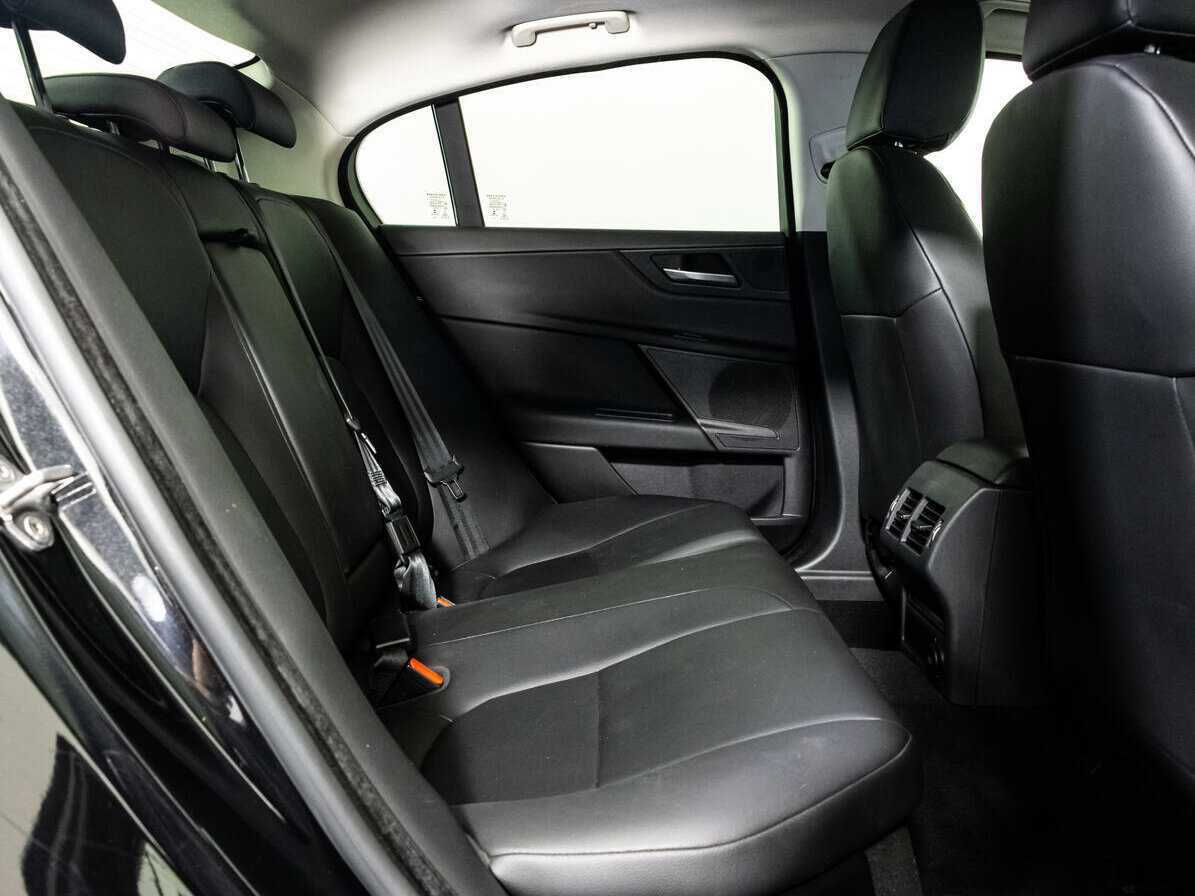 Купить Jaguar XE, 2017, 89 027 км, фото №16