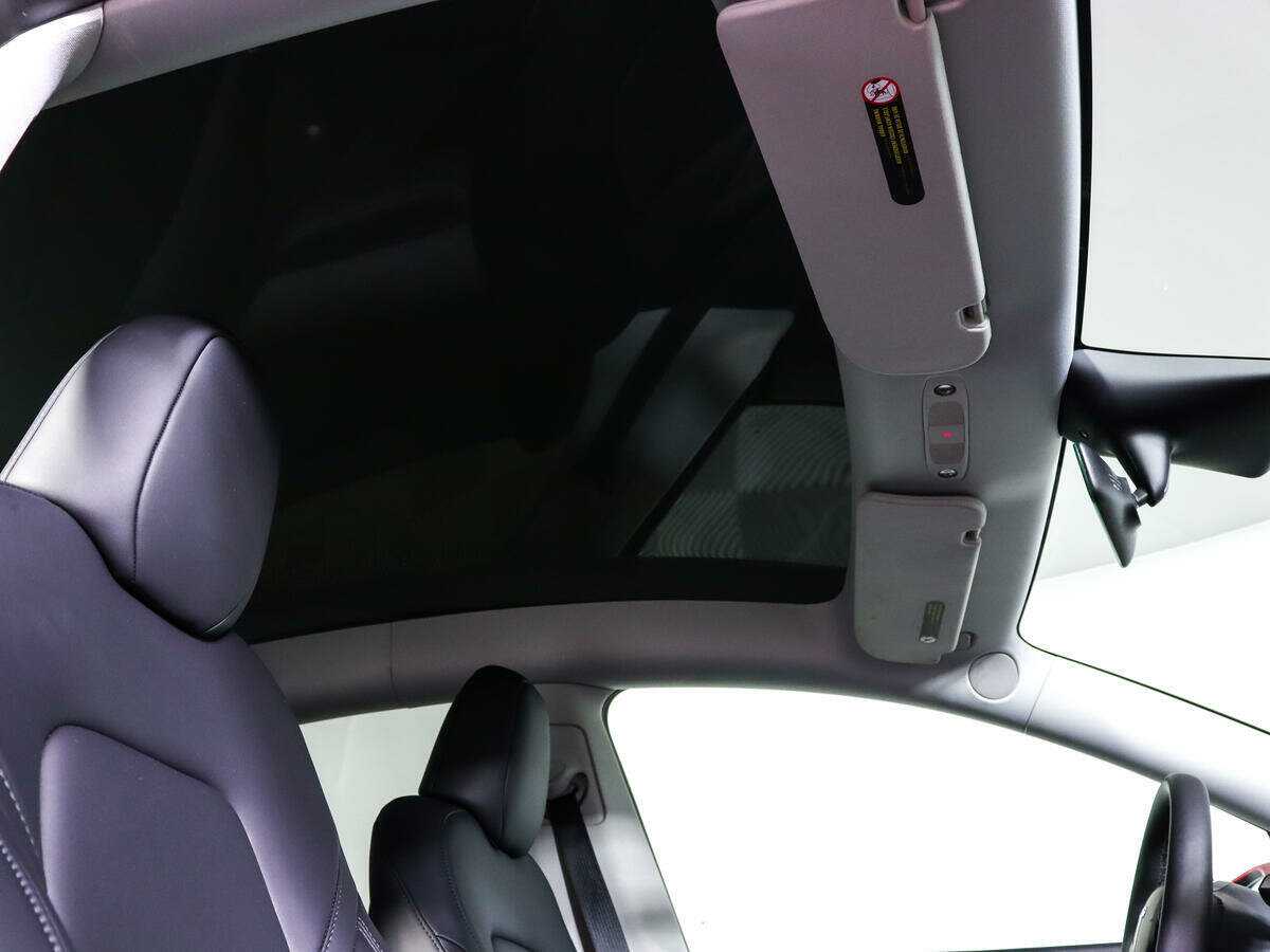 Купить Tesla Model Y Long Range Dual Motor, 2023, 3 423 км, фото №12