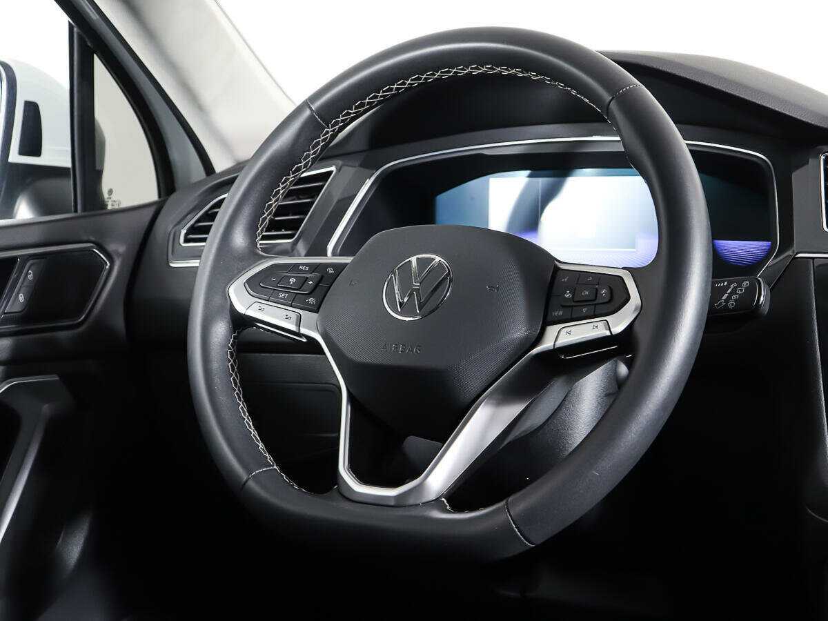 Купить Volkswagen Tiguan, 2022, 13 870 км, фото №16