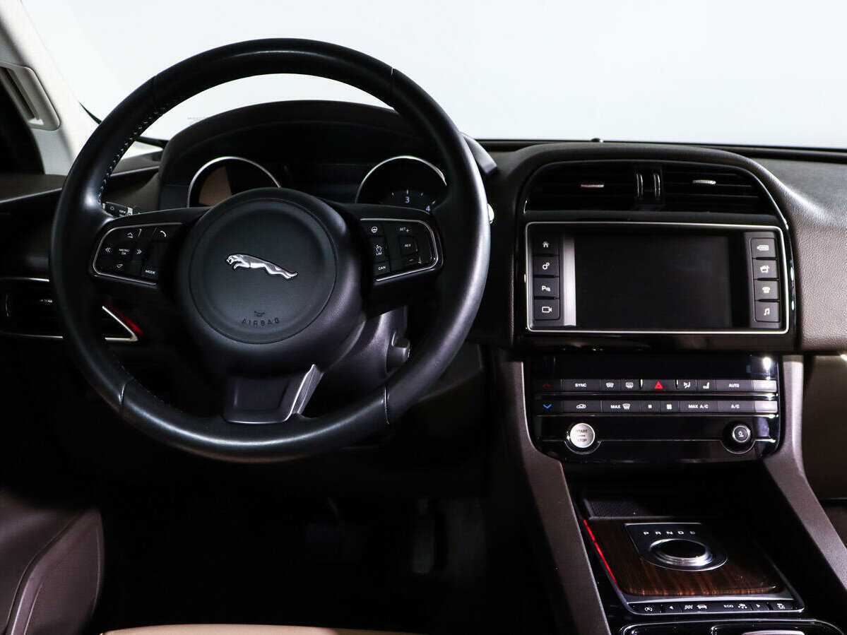 Купить Jaguar F-Pace, 2016, 127 495 км, фото №10