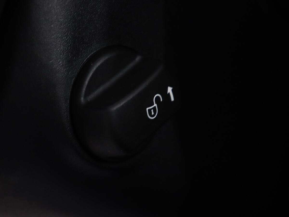 Купить Jaguar F-Pace, 2016, 107 506 км, фото №26