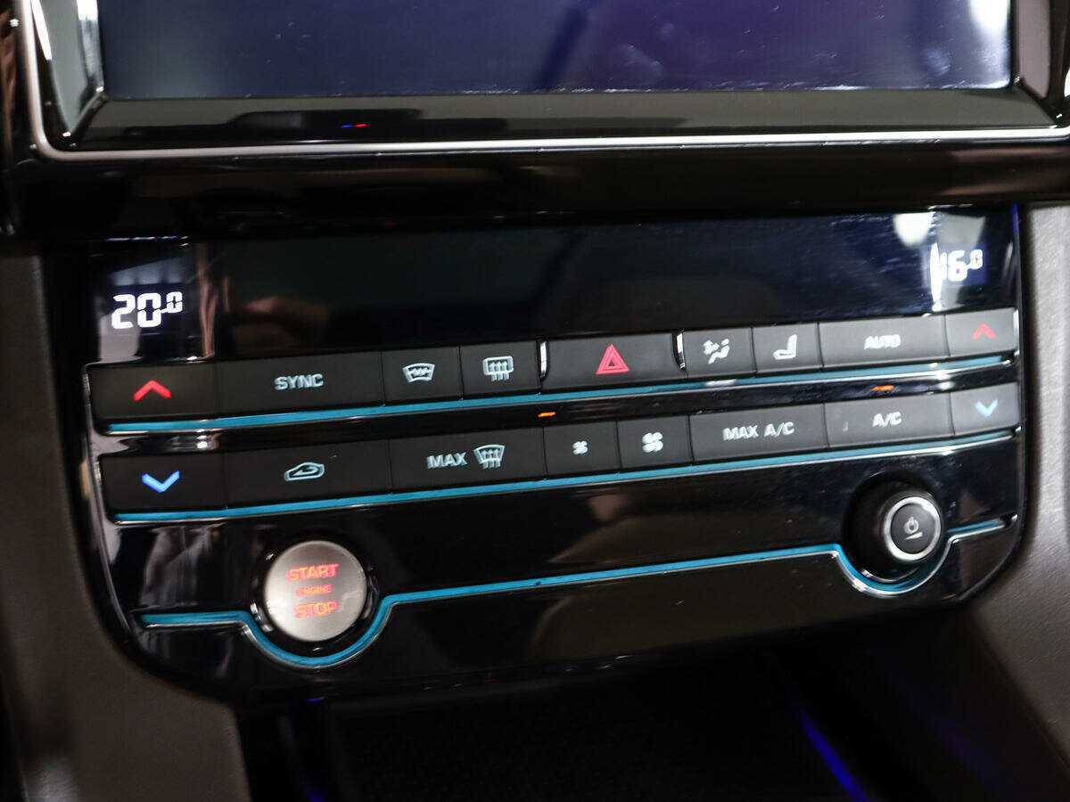 Купить Jaguar F-Pace, 2016, 107 506 км, фото №27