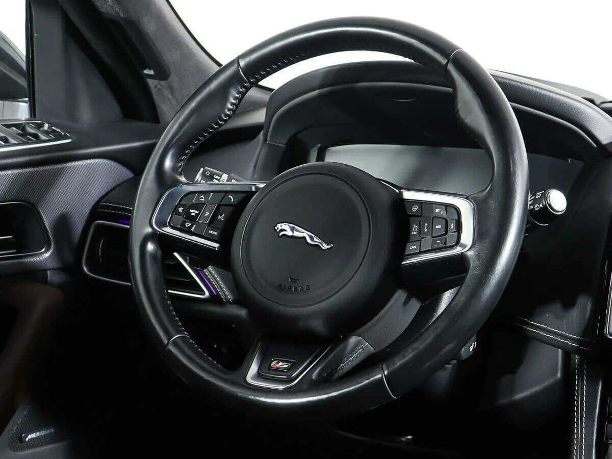 Купить Jaguar F-Pace, 2018, 144 800 км, фото №10